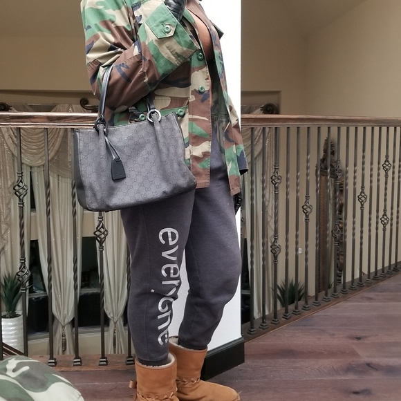 Lovely vintage Gucci GG  dark canvas with leather trim tote handbag - Picture 7 of 16